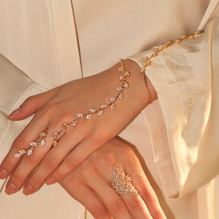 Dewdrop Grace Hand Cuff
