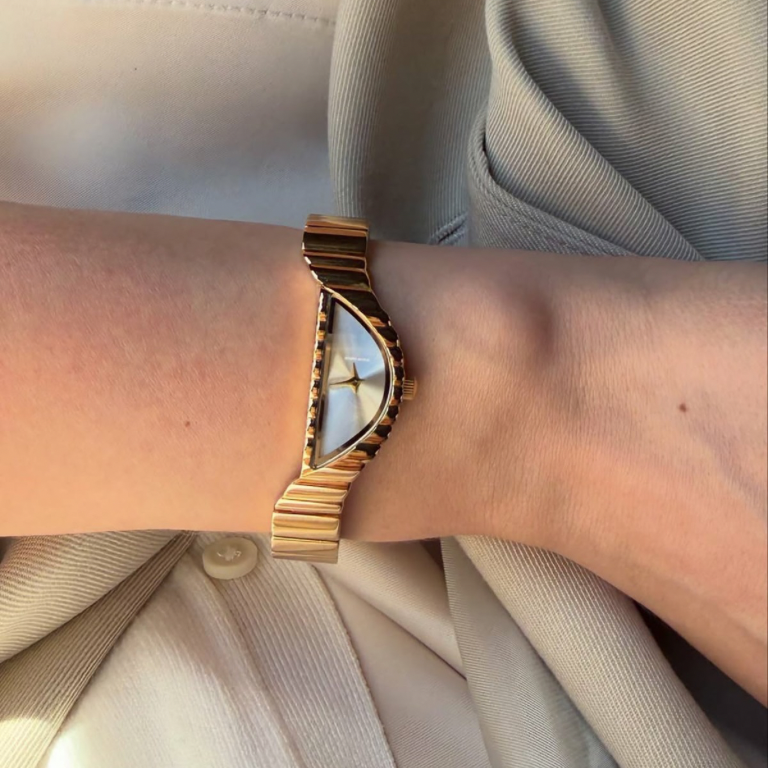 Lunara Gold Watch