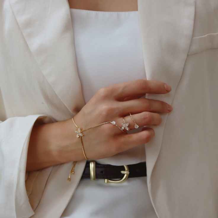 Daisy Drape Handlace