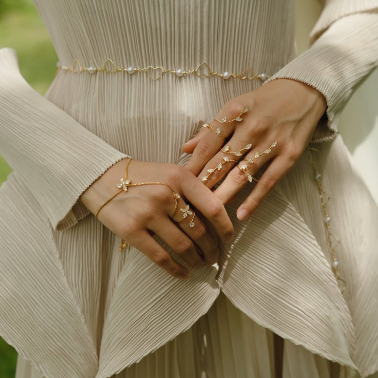 Daisy Drape Handlace