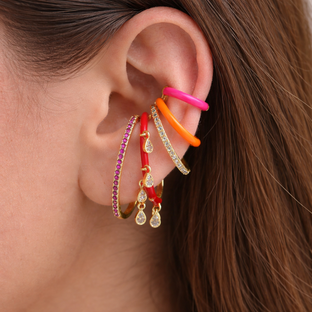 Scarlet Twist Earcuff