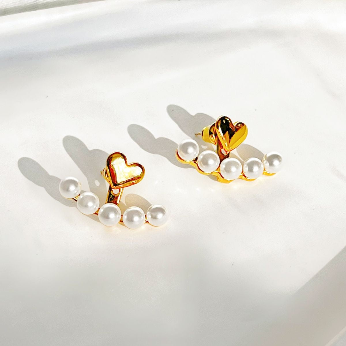 Lustrous love pearl drop